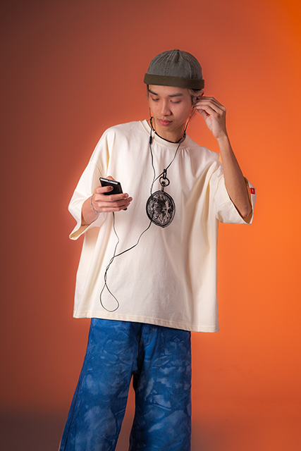 BROKEN WATCH CROPPED TEE