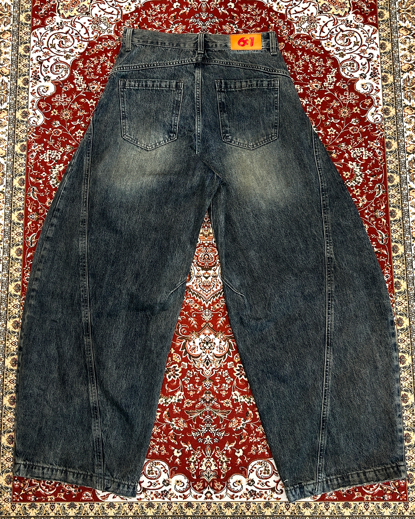 BARREL JEANS