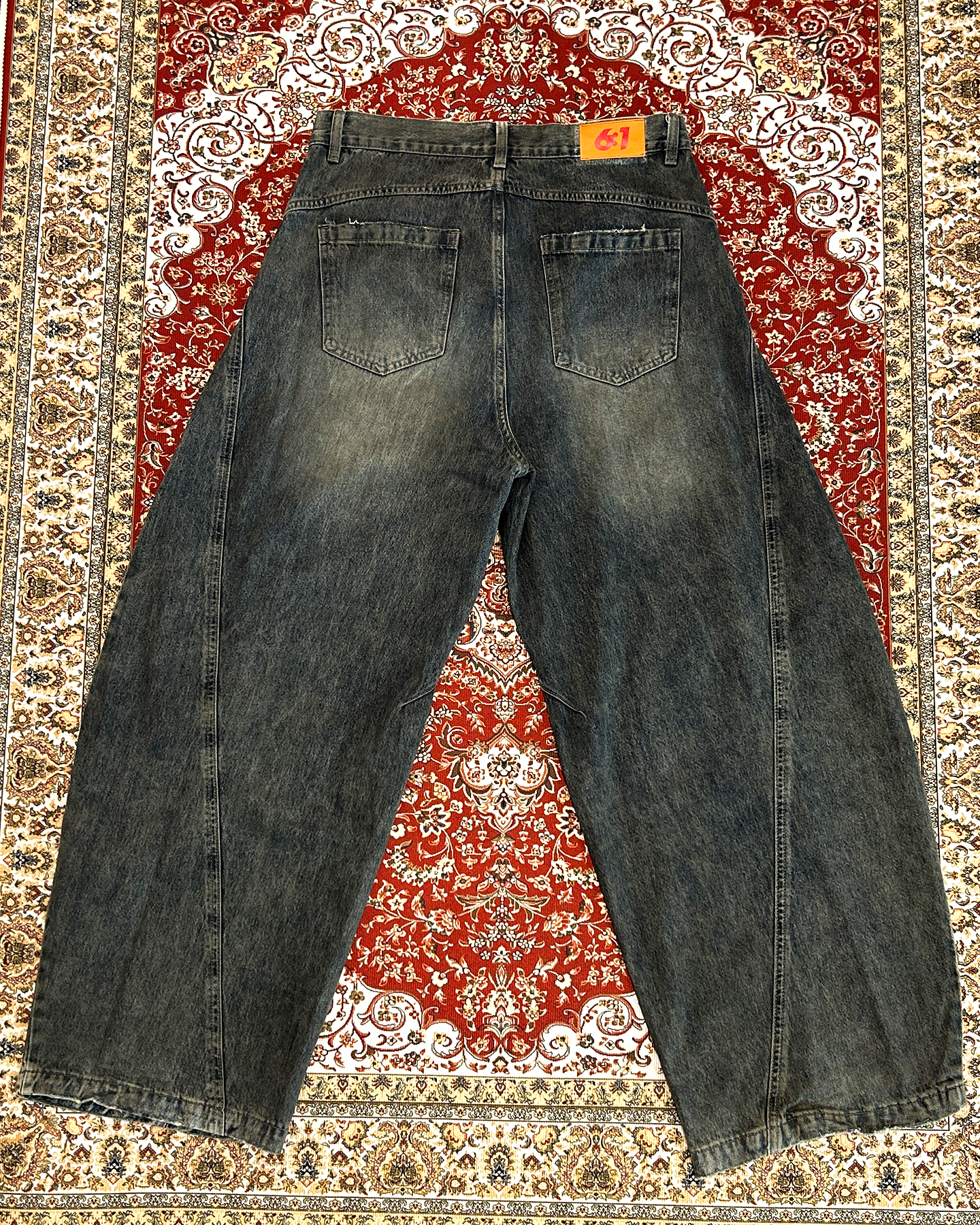 BARREL JEANS